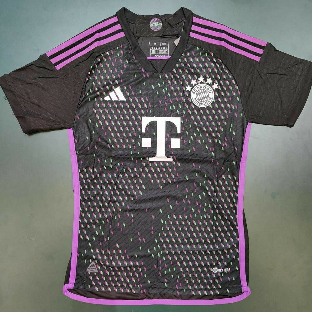 Bayern 23/24 Away Player version